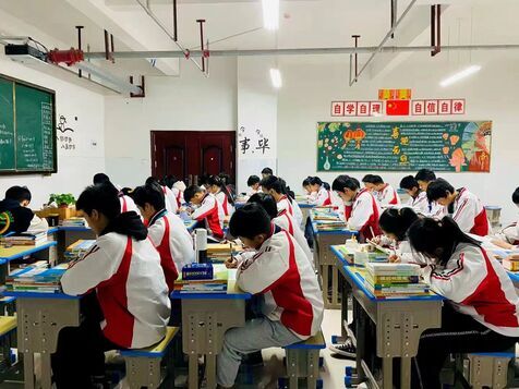 景德镇第一中等专业学校：培育精英的摇篮，成就梦想的起点